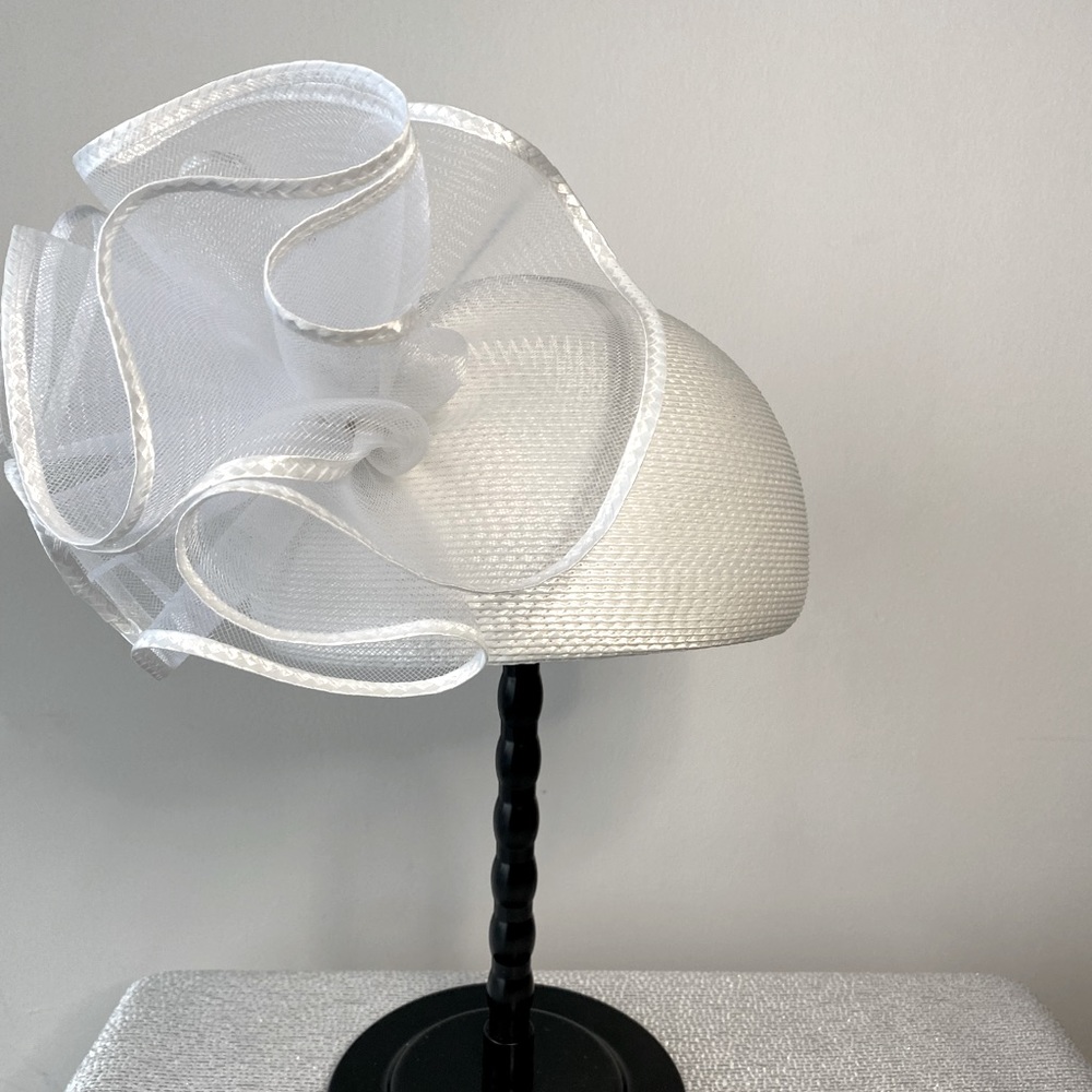 Solid White Church/Special Occasion Spring/Summer Hat!